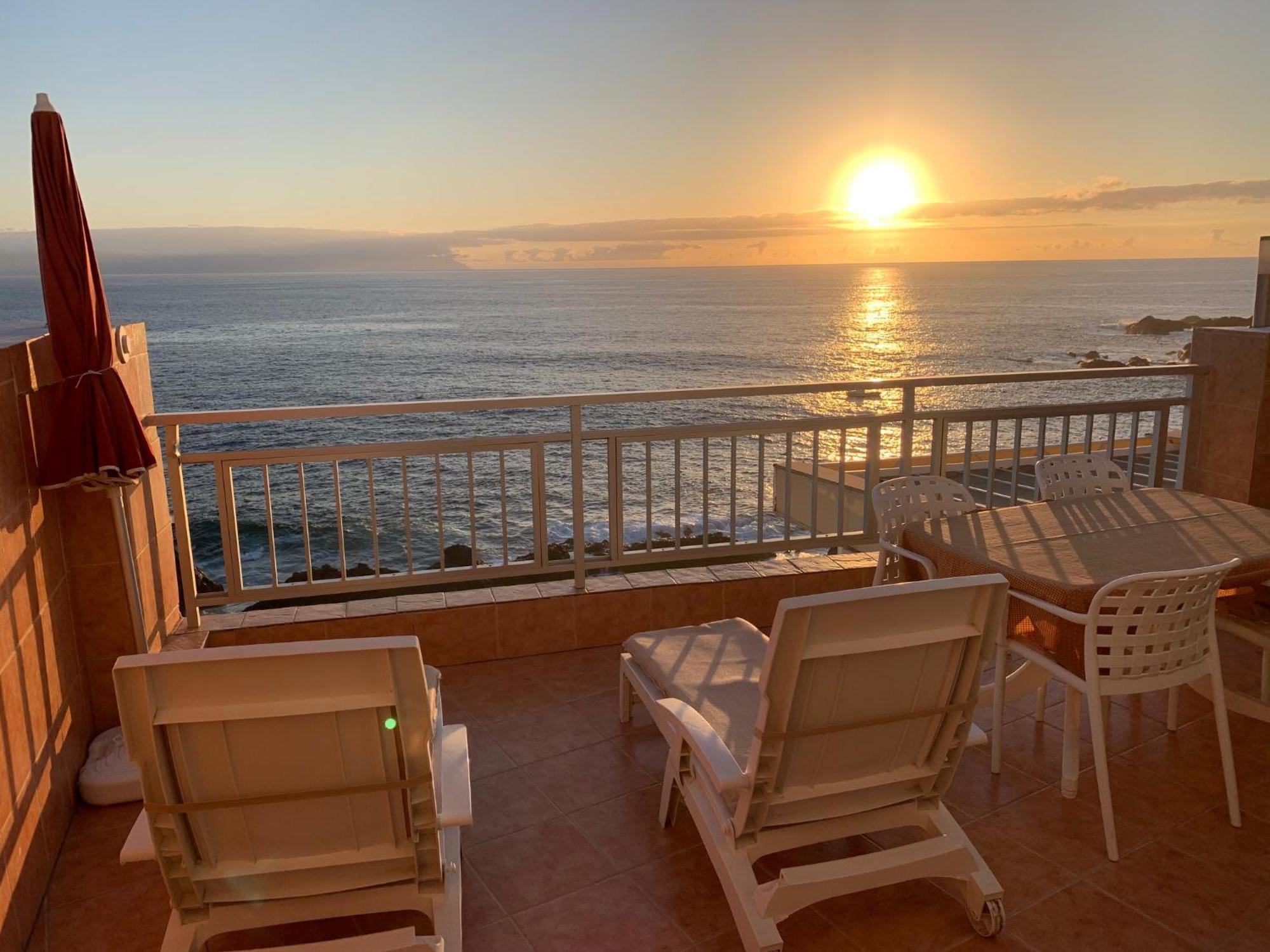 Vivienda Vacacional Con Vistas A La Gomera Y La Palma Puerto de Santiago  Exterior photo